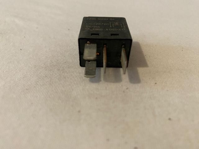 bontott FORD FOCUS I Relé