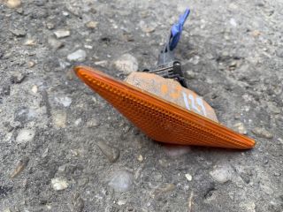 bontott FORD FOCUS I Sárvédő Irányjelző (Pozíciófüggetlen)