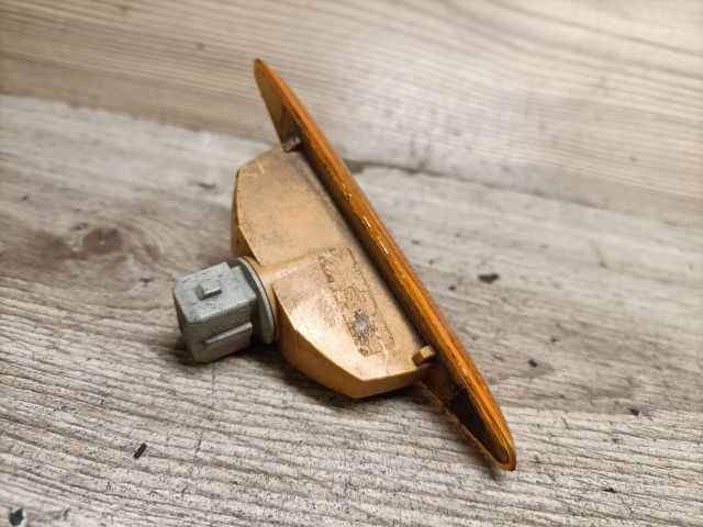 bontott FORD FOCUS I Sárvédő Irányjelző (Pozíciófüggetlen)