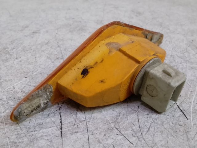 bontott FORD FOCUS I Sárvédő Irányjelző (Pozíciófüggetlen)