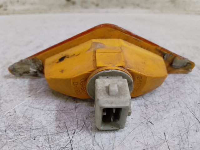 bontott FORD FOCUS I Sárvédő Irányjelző (Pozíciófüggetlen)