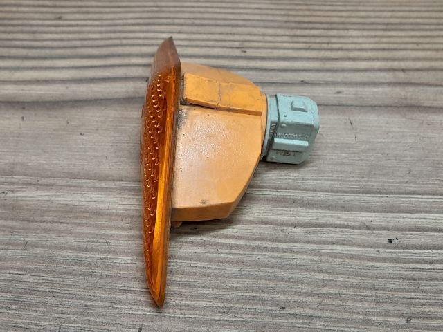 bontott FORD FOCUS I Sárvédő Irányjelző (Pozíciófüggetlen)