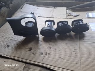 bontott FORD FOCUS I Szellőző Szett