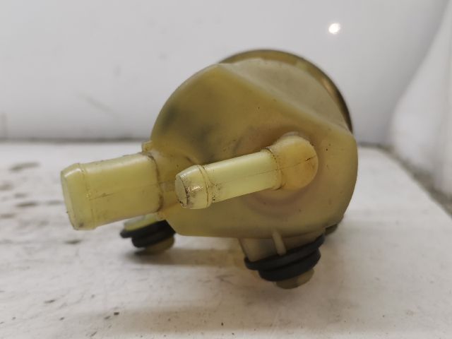 bontott FORD FOCUS I Szervóolaj Tartály