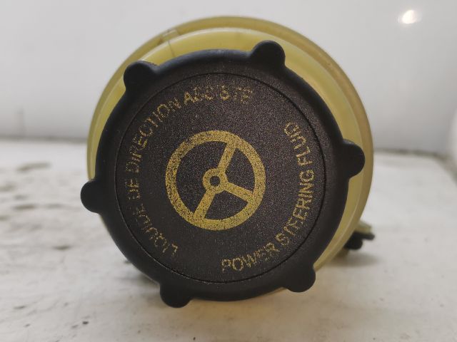 bontott FORD FOCUS I Szervóolaj Tartály