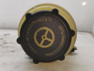 bontott FORD FOCUS I Szervóolaj Tartály