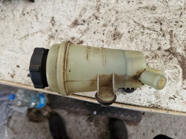 bontott FORD FOCUS I Szervóolaj Tartály