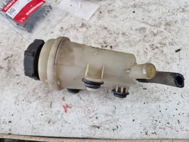 bontott FORD FOCUS I Szervóolaj Tartály