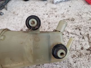 bontott FORD FOCUS I Szervóolaj Tartály