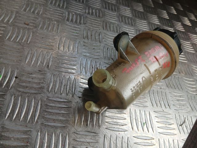 bontott FORD FOCUS I Szervóolaj Tartály