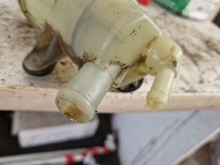 bontott FORD FOCUS I Szervóolaj Tartály