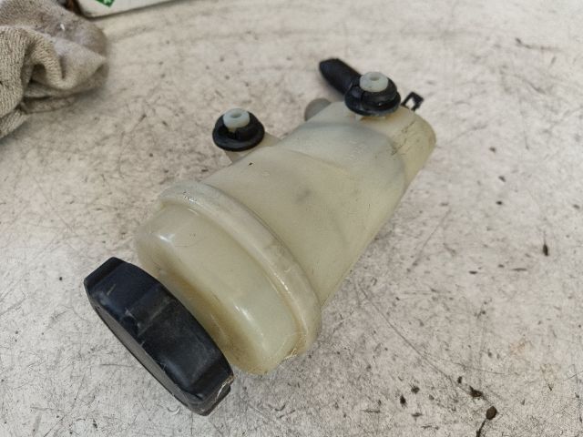 bontott FORD FOCUS I Szervóolaj Tartály