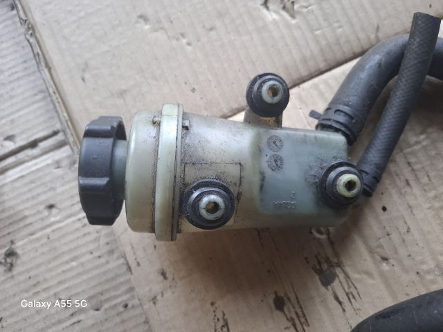 bontott FORD FOCUS I Szervóolaj Tartály