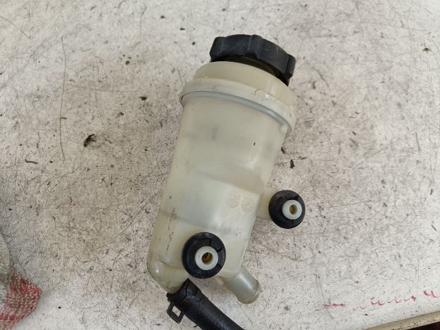 bontott FORD FOCUS I Szervóolaj Tartály