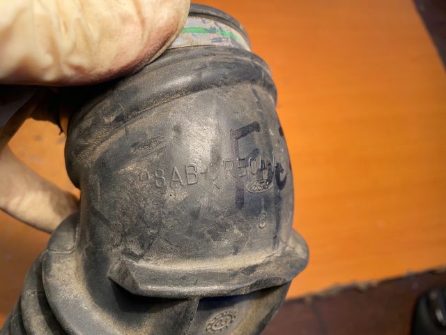 bontott FORD FOCUS I Szívó Cső