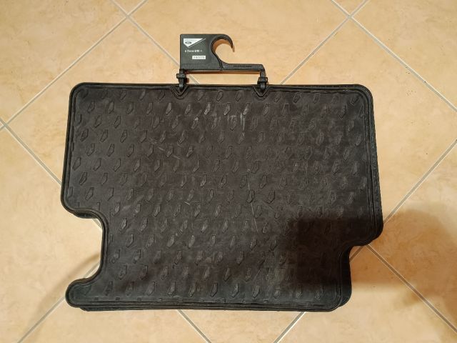 bontott FORD FOCUS I Szőnyeg Szett