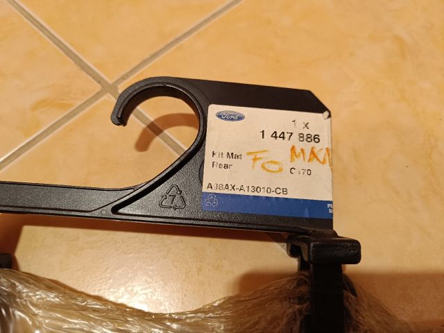 bontott FORD FOCUS I Szőnyeg Szett