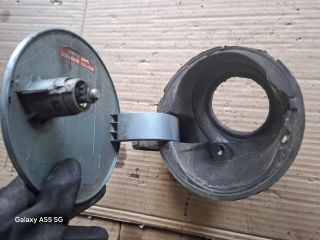 bontott FORD FOCUS I Tankajtó