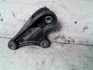 bontott FORD FOCUS I Tartó Bak