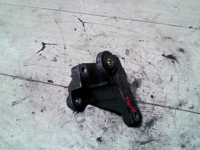 bontott FORD FOCUS I Tartó Bak