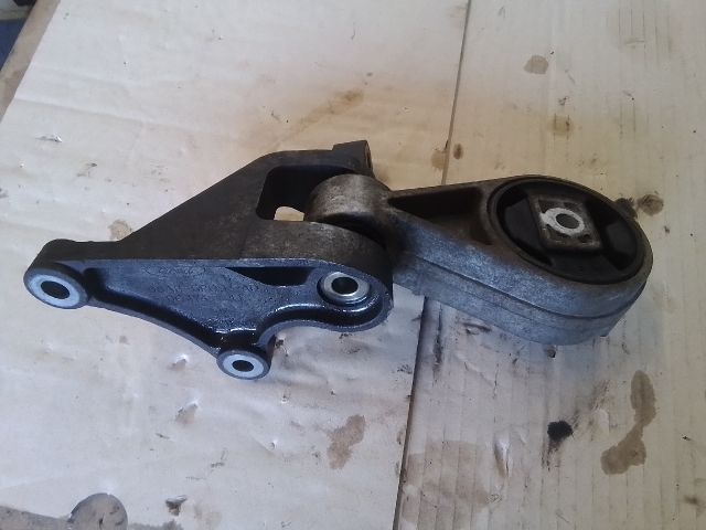 bontott FORD FOCUS I Tartó Bak