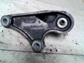 bontott FORD FOCUS I Tartó Bak