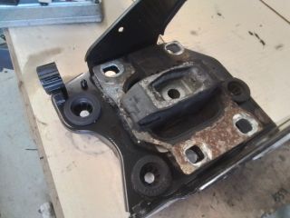 bontott FORD FOCUS I Tartó Bak