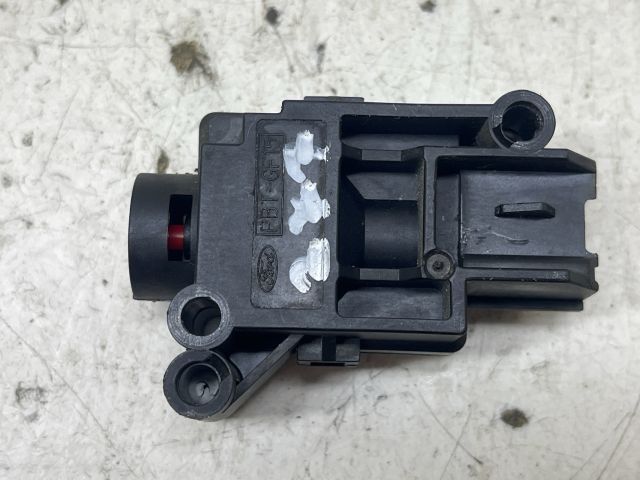 bontott FORD FOCUS I Üzemanyag Elzáró Szelep