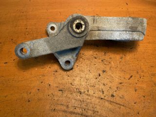 bontott FORD FOCUS I Váltó Tartó Bak (Pozíciófüggetlen)