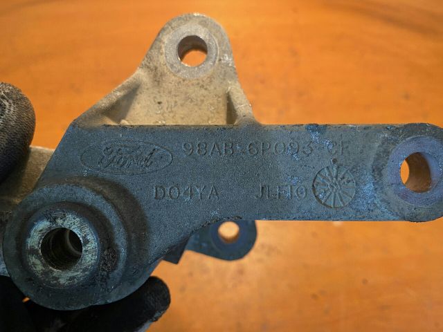 bontott FORD FOCUS I Váltó Tartó Bak (Pozíciófüggetlen)