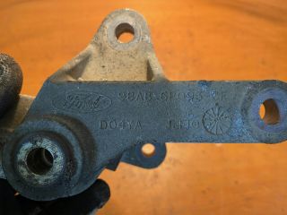 bontott FORD FOCUS I Váltó Tartó Bak (Pozíciófüggetlen)