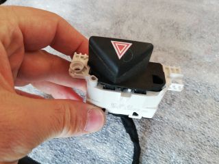 bontott FORD FOCUS I Vészvillogó Kapcsoló