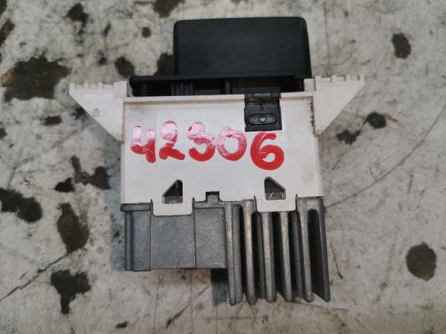 bontott FORD FOCUS I Vészvillogó Kapcsoló