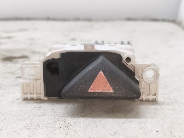 bontott FORD FOCUS I Vészvillogó Kapcsoló