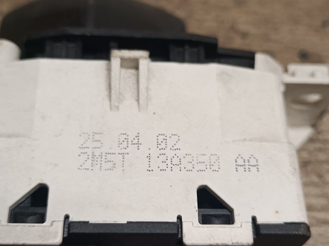 bontott FORD FOCUS I Vészvillogó Kapcsoló