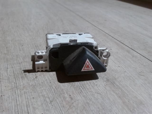 bontott FORD FOCUS I Vészvillogó Kapcsoló