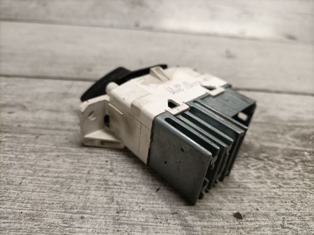 bontott FORD FOCUS I Vészvillogó Kapcsoló