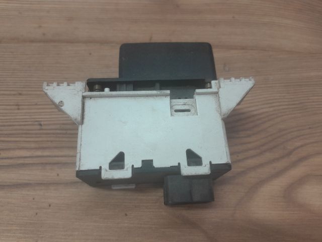 bontott FORD FOCUS I Vészvillogó Kapcsoló