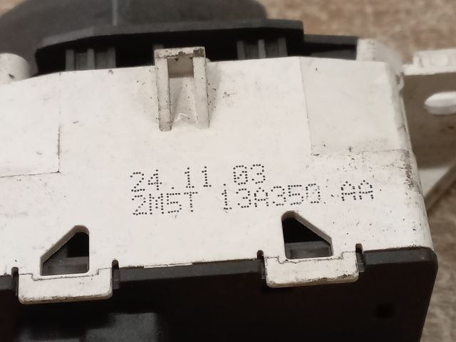 bontott FORD FOCUS I Vészvillogó Kapcsoló