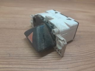 bontott FORD FOCUS I Vészvillogó Kapcsoló