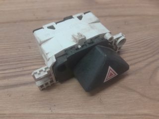 bontott FORD FOCUS I Vészvillogó Kapcsoló