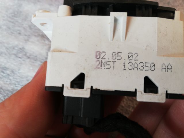 bontott FORD FOCUS I Vészvillogó Kapcsoló