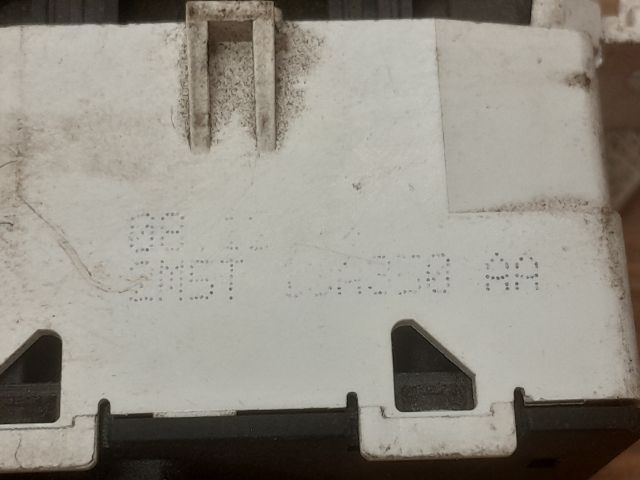 bontott FORD FOCUS I Vészvillogó Kapcsoló