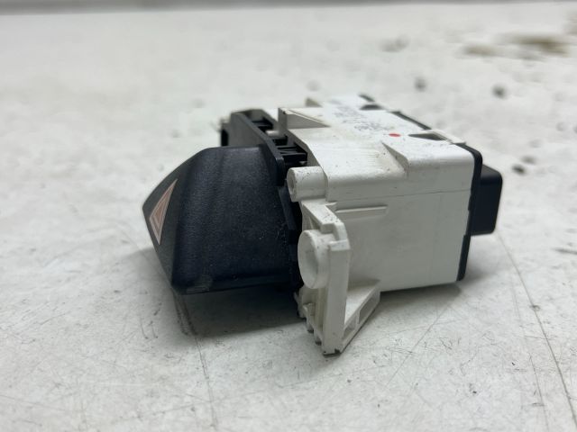 bontott FORD FOCUS I Vészvillogó Kapcsoló