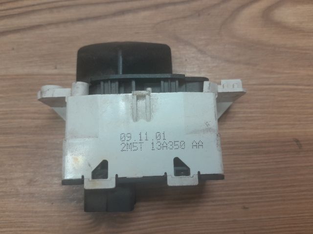 bontott FORD FOCUS I Vészvillogó Kapcsoló