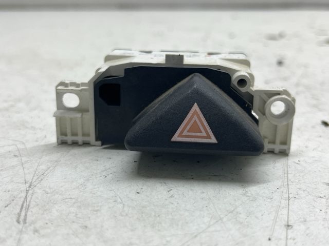 bontott FORD FOCUS I Vészvillogó Kapcsoló