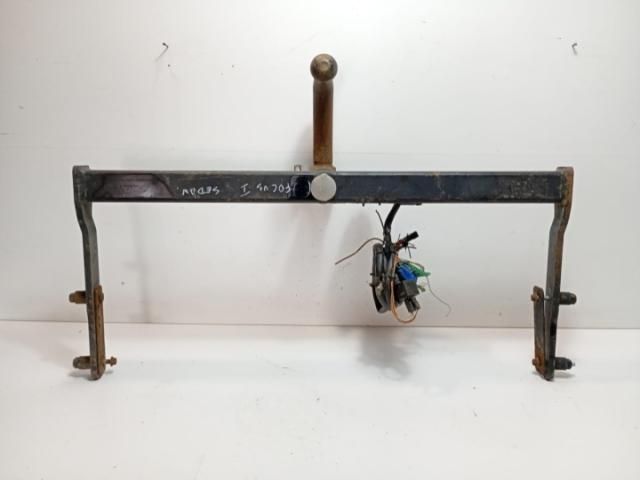 bontott FORD FOCUS I Vonóhorog