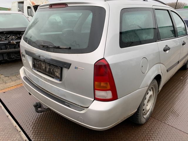 bontott FORD FOCUS I Vonóhorog