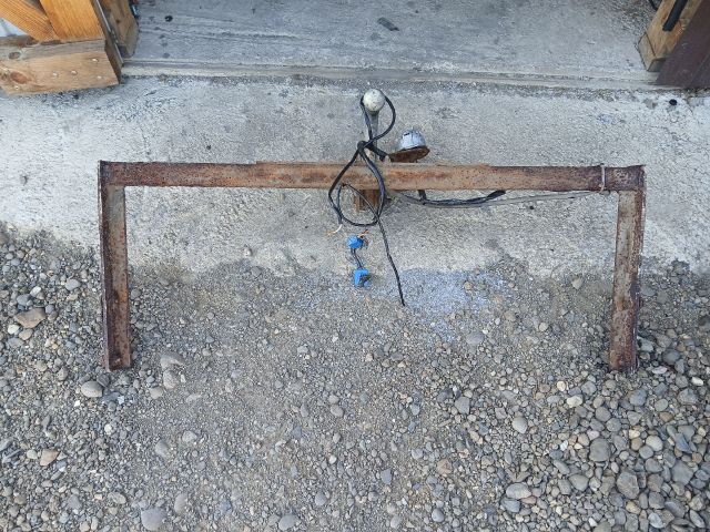 bontott FORD FOCUS I Vonóhorog