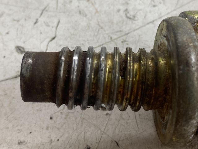 bontott FORD FOCUS I Vonószem